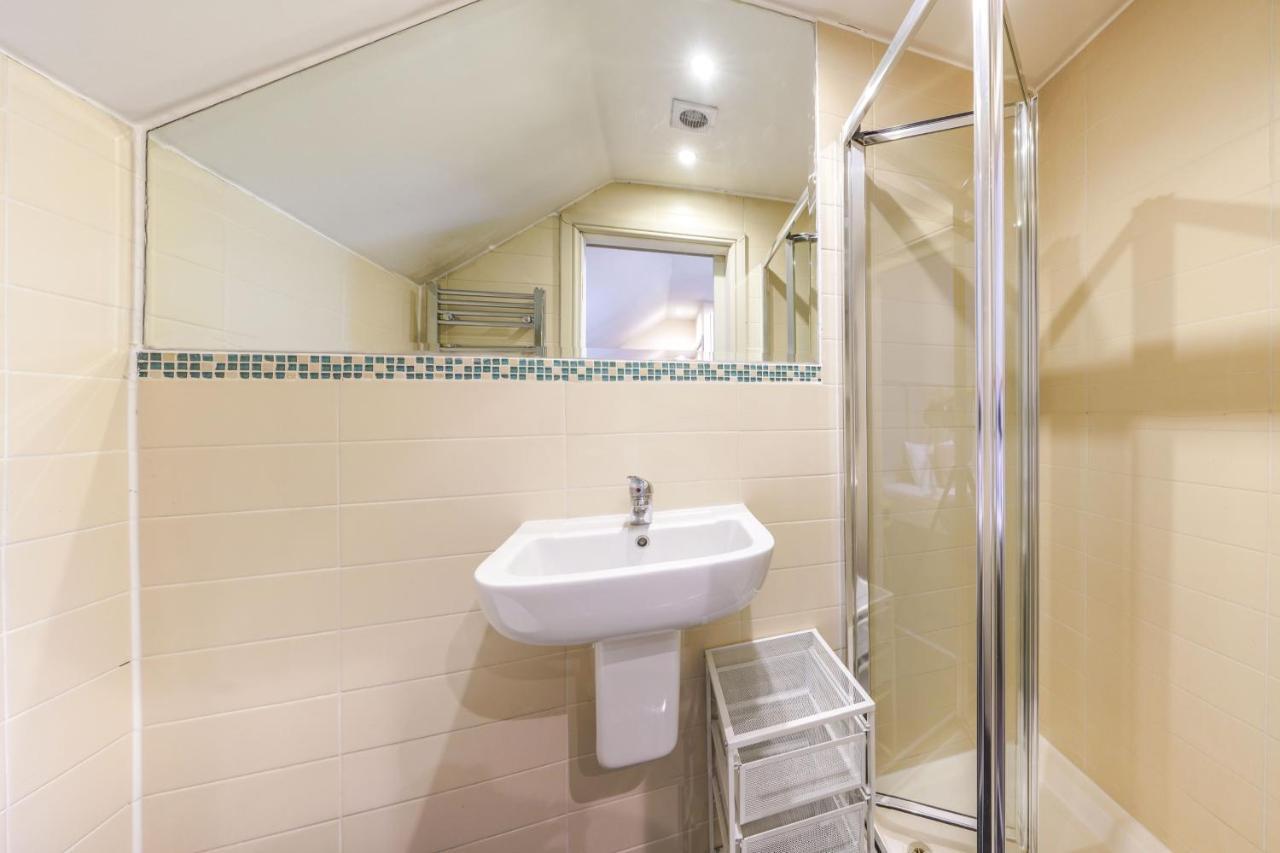 Quiet Double Studio Flat Apartment Лондон Екстериор снимка